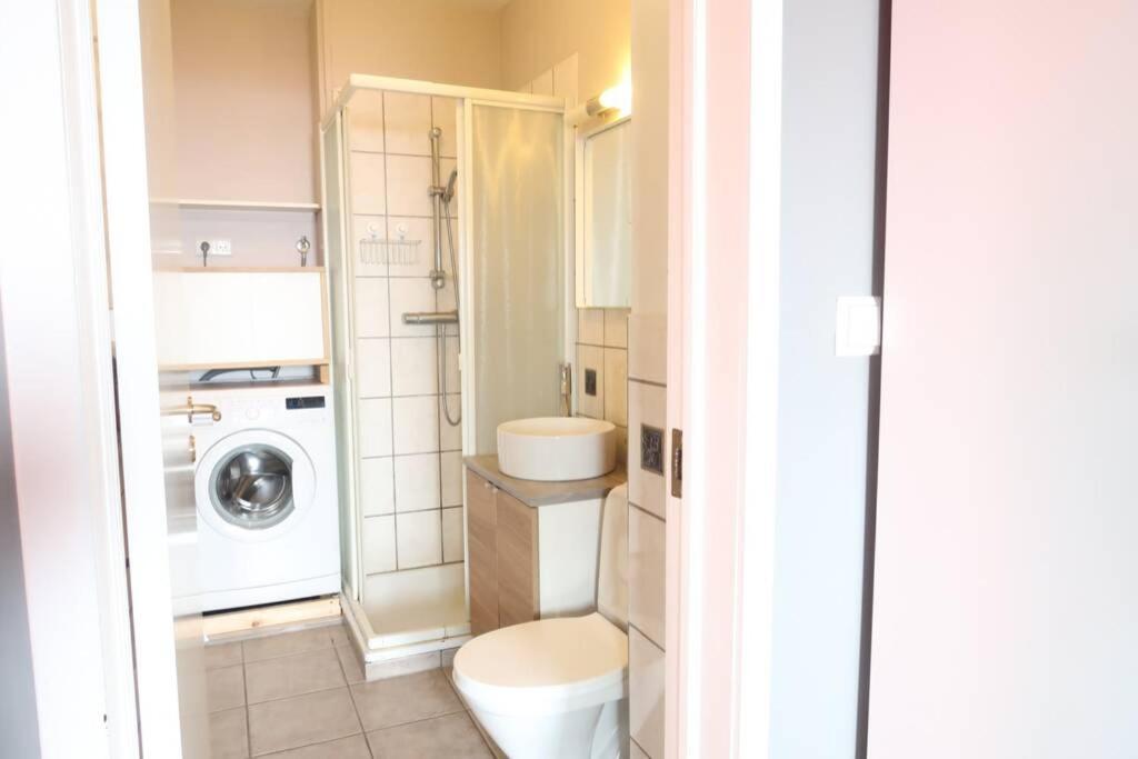 Warm And Welcoming Flat Downtown Akureyri Apartamento Exterior foto