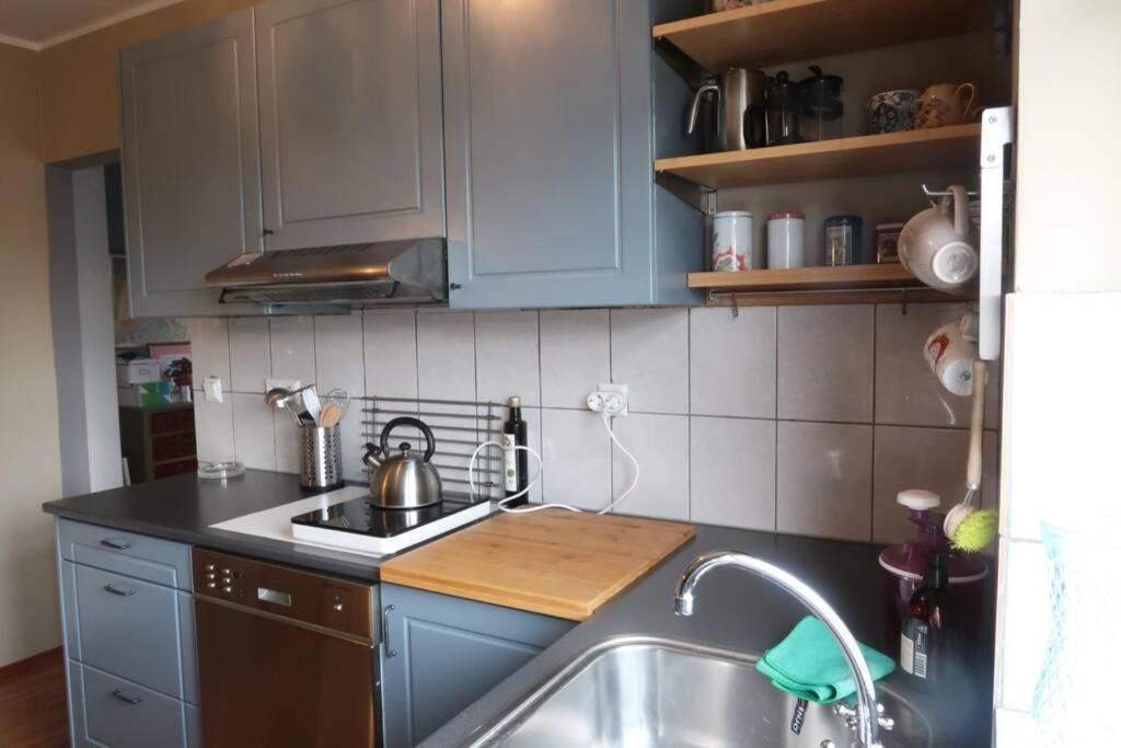 Warm And Welcoming Flat Downtown Akureyri Apartamento Exterior foto